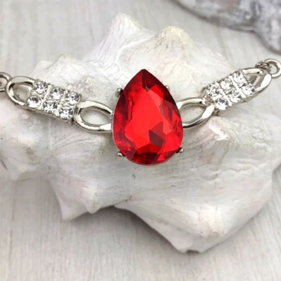 Vibrant Ruby Red Faceted Glass Jewel Rhinestone Silver Tone Choker Necklace - Picture 7 of 12